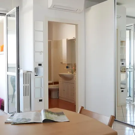 Apartman White Butterfly House