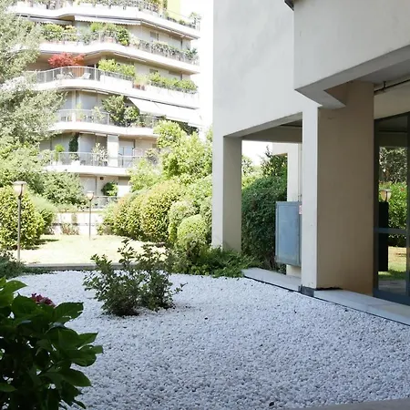 White Butterfly House Apartman