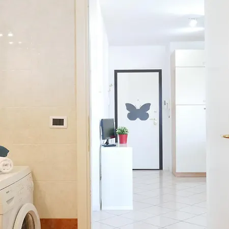 White Butterfly House Appartement